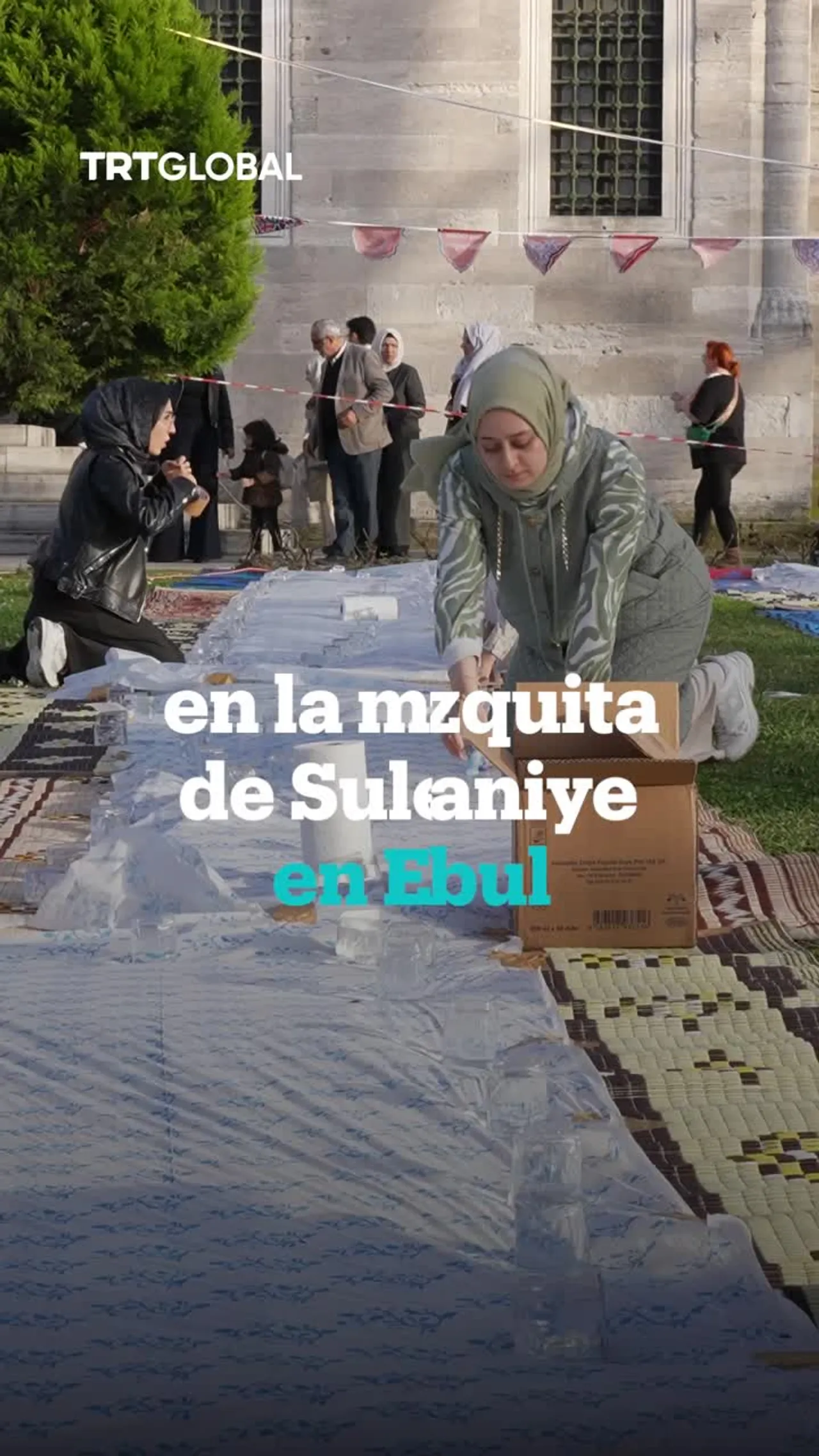 Iftar masivo en el centro de Estambul